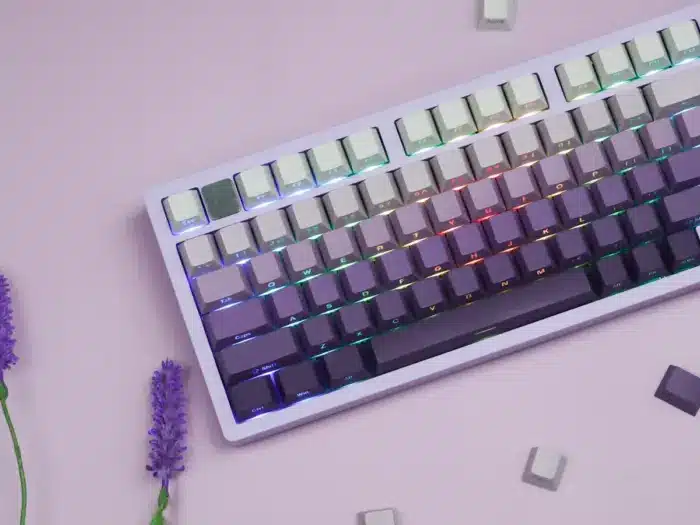 Side-printed Keycap – Gradient Purple - Detail View